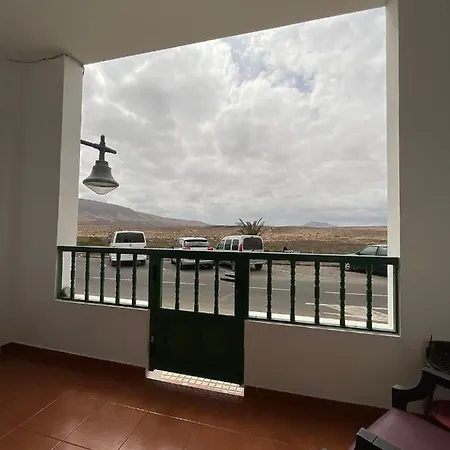 Habitacion Privada En Piso Compartido En Famara Beach *