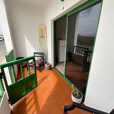 Habitacion Privada En Piso Compartido En Famara Beach Famara